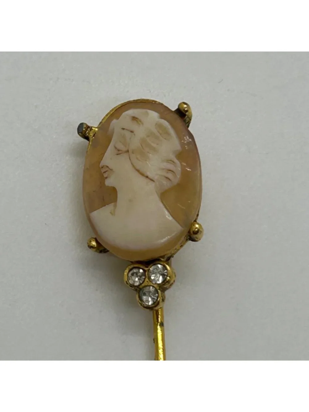 Vintage Cameo Stick Pin Carved Shell Gold-tone Portrait Brooch Hat Rhinestone